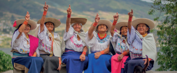 Presentación del libro Pakarichiy Hampikuna: Un homenaje bilingüe a los saberes de las Mamas y Taytas parteras y parteros.